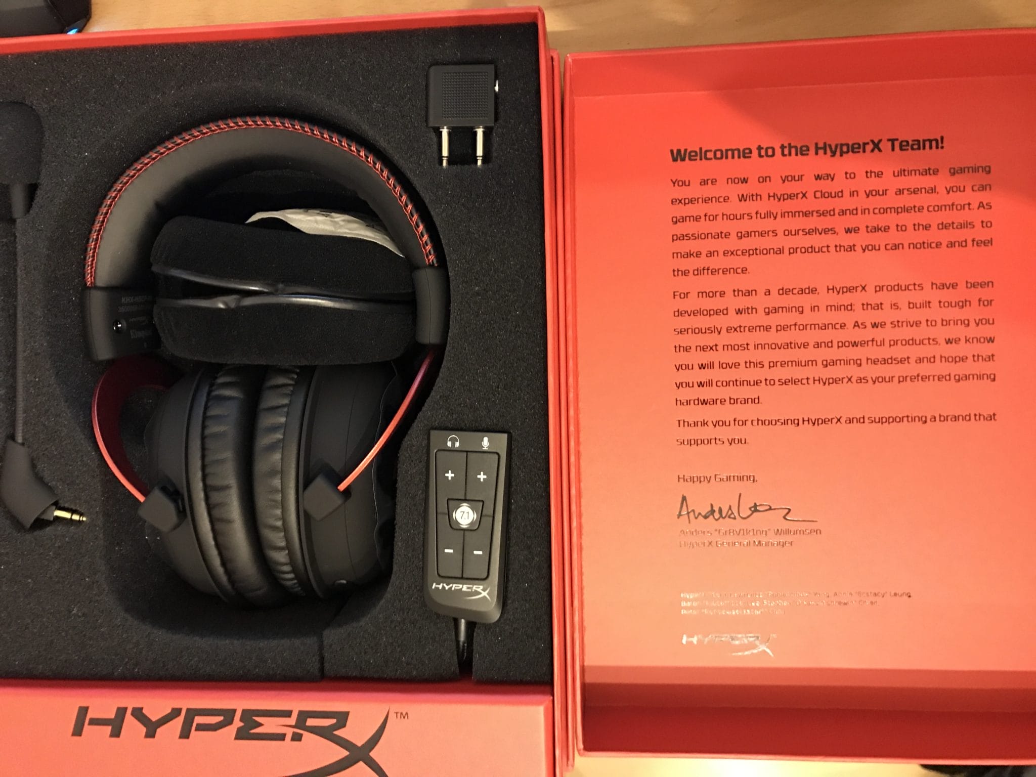 HyperX Cloud 2 Edler Verpackungsinhalt